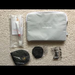 Samsonite Lufthansa Business Class Amenity Kit